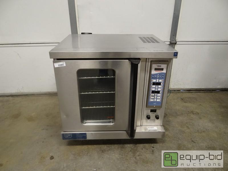 lot 733 image: Duke Half Size Convection Oven