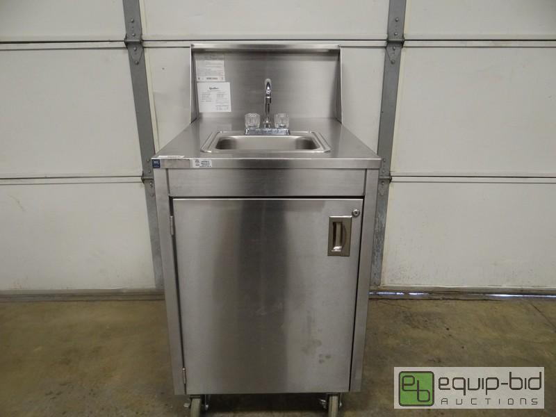 lot 740 image: New Qualserv Portable Sink