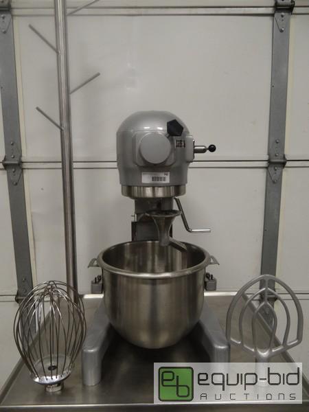 lot 742 image: Hobart Countertop 12 Quart Mixer