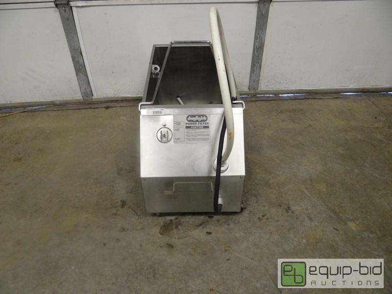 lot 748 image: Daylight Donut Grease Fryer Filter