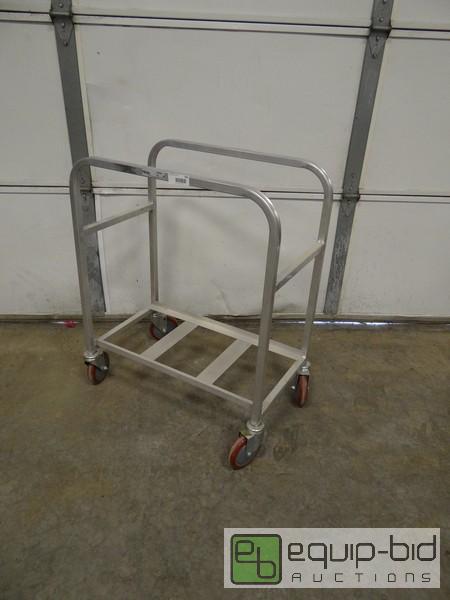 lot 794 image: New Winholt 2 Lug Meat Cart