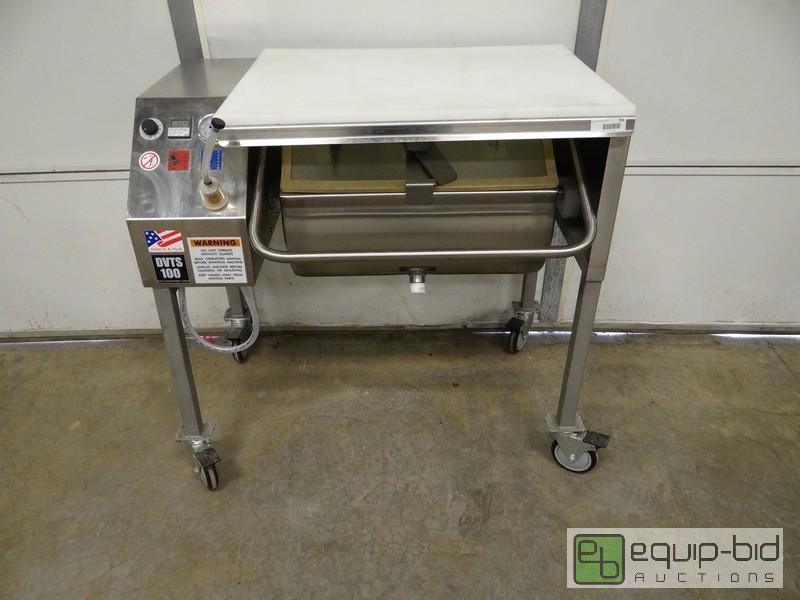 lot 796 image: NEW Daniels Vacuum Seal Food Tumbler