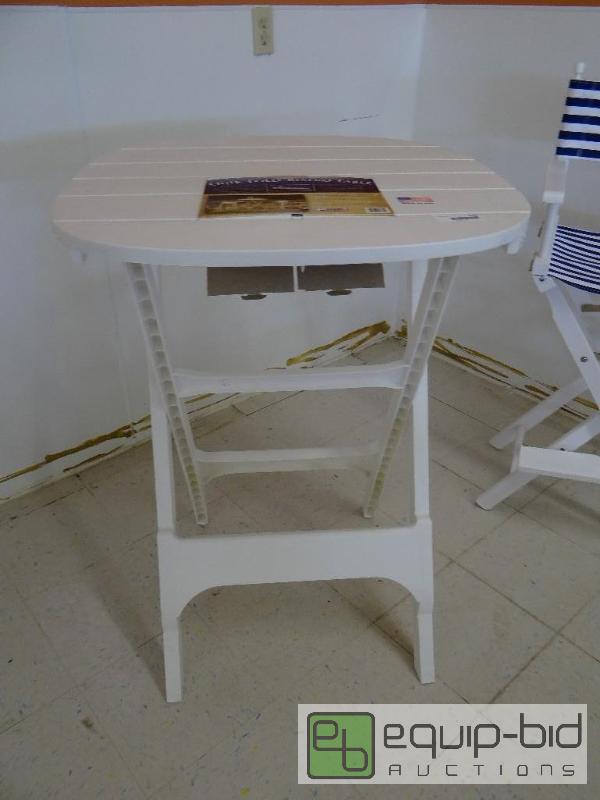 lot 2073 image: New quik-fold&nbspbistro table. Resin....
