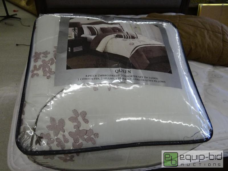 lot 2087 image: New in package queen size 8 pc comforter set....