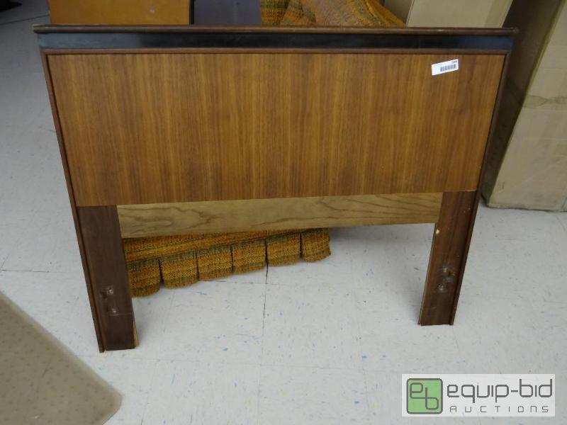 lot 2088 image: Twin size headboard....