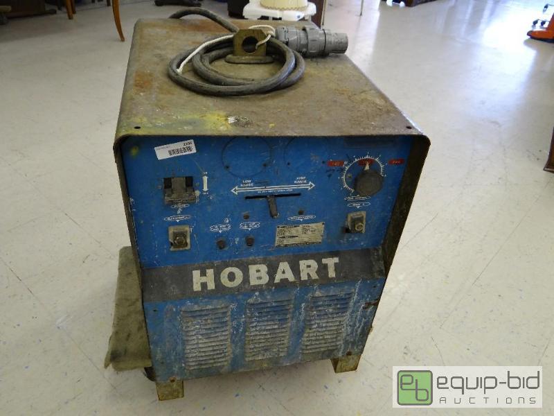 lot 2104 image: Hobart Model-R-300 welder.&nbsp  230460 vol...