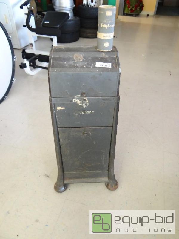 lot 2206 image: Antique Ediphone....