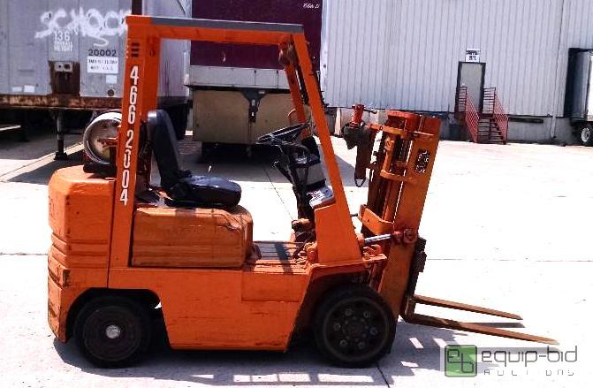 Toyota forklift. Model 5FGC25. Approx weight  | Tap