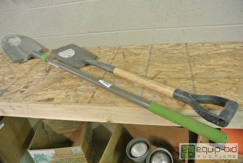 lot 584 image: 2 Construction Shovels