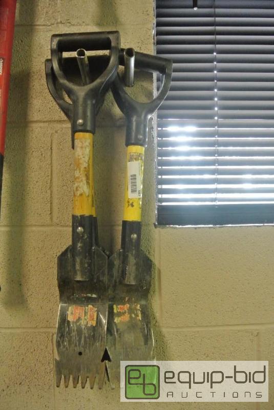 lot 587 image: 3 Shingle Tear-Off Shovels