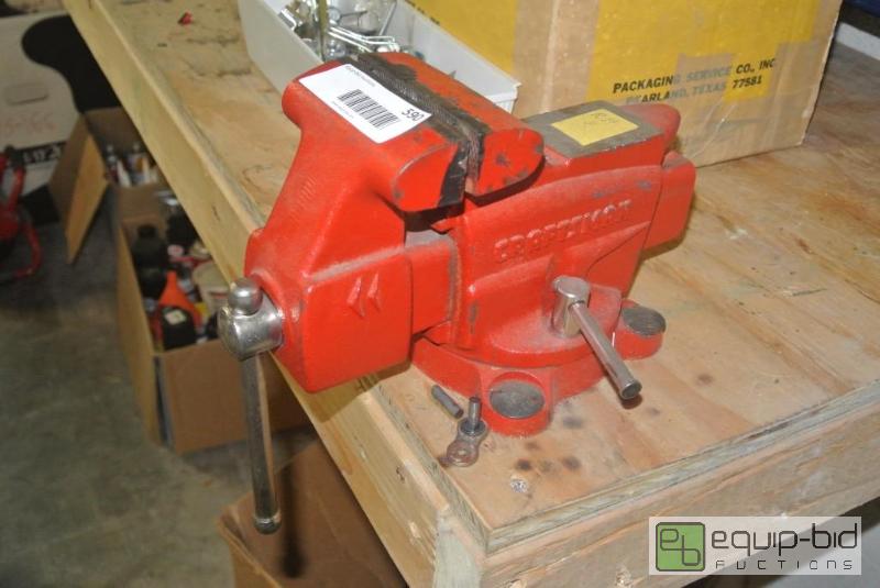 lot 590 image: Craftsman Bench Vice