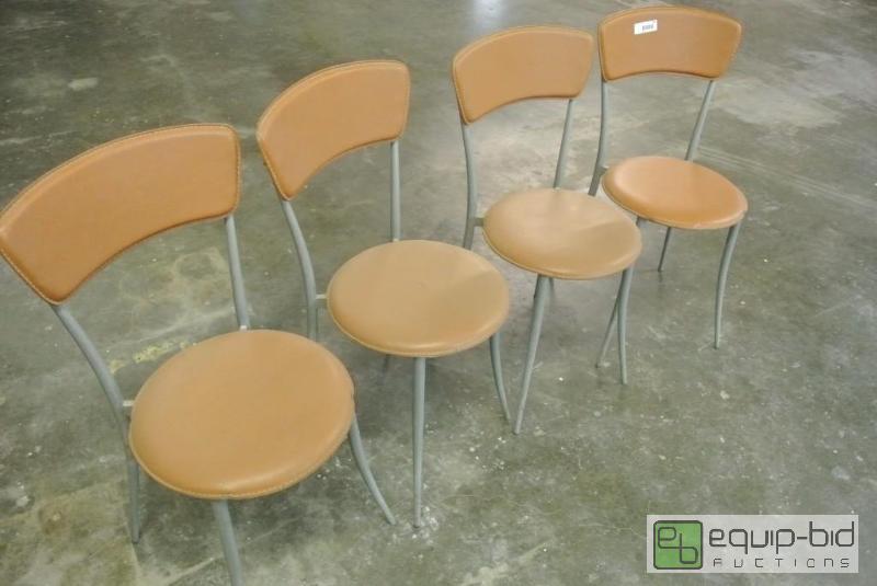 lot 701 image: Lot of 4 Metal Frame Padded Chairs