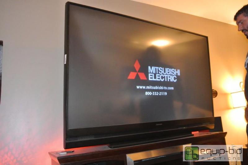 lot 720 image: Mitsubishi DLP Television