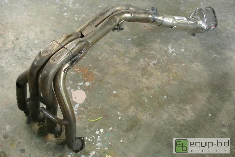 lot 738 image: Aftermarket Yoshimura Titanium Exhaust for 98-01 Yamaha R1
