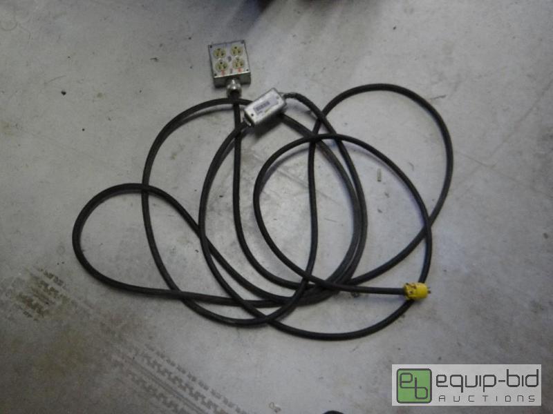 lot 9011 image: 4 Outlet Electrical Extension