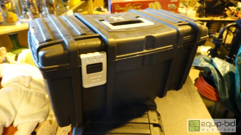 lot 501 image: Husky Tool Storage Box