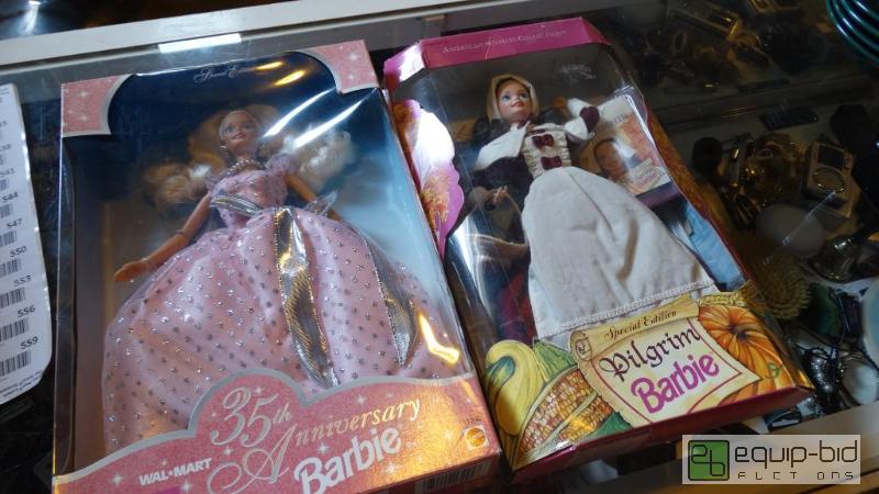 lot 531 image: Set Of 2 90s barbies Sealed Packages