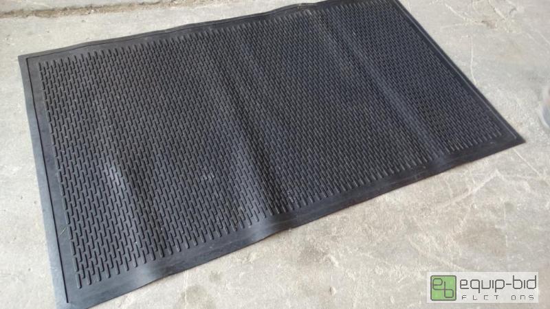 lot 603 image: Rubber Floor Mat