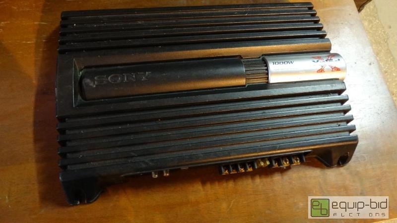 lot 623 image: 1000 watt Sony Explode Car Audio Amp