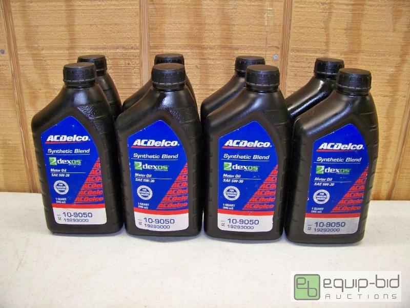 lot 1009 image: 8 Quarts AC Delco SAE 5W-30 Motor Oil