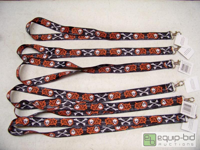 lot 1013 image: 6 New Skull and Crossbone Lanyards