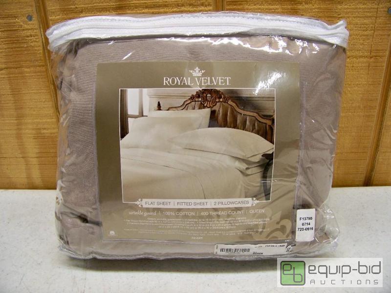 lot 1175 image: Royal Velvet Sheet Set Queen