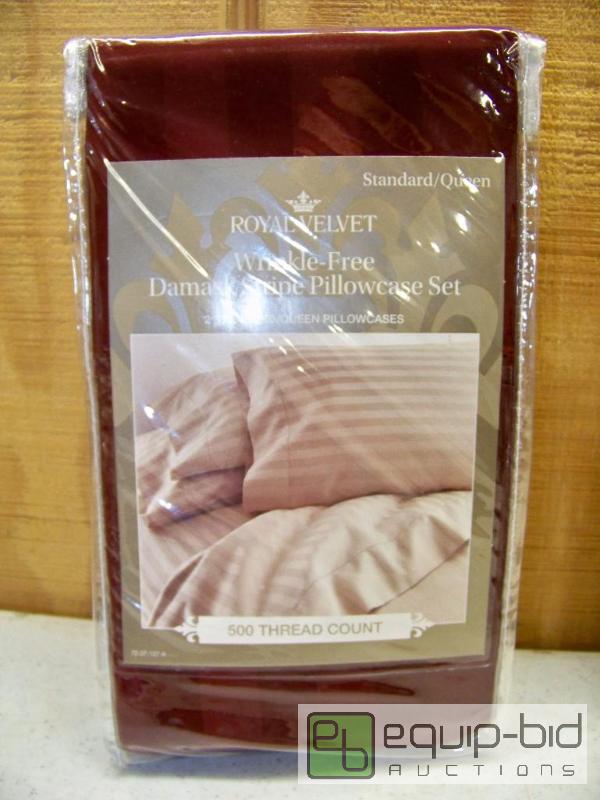 lot 1184 image: Royal Velvet StandardQueen Pillowcase Pair