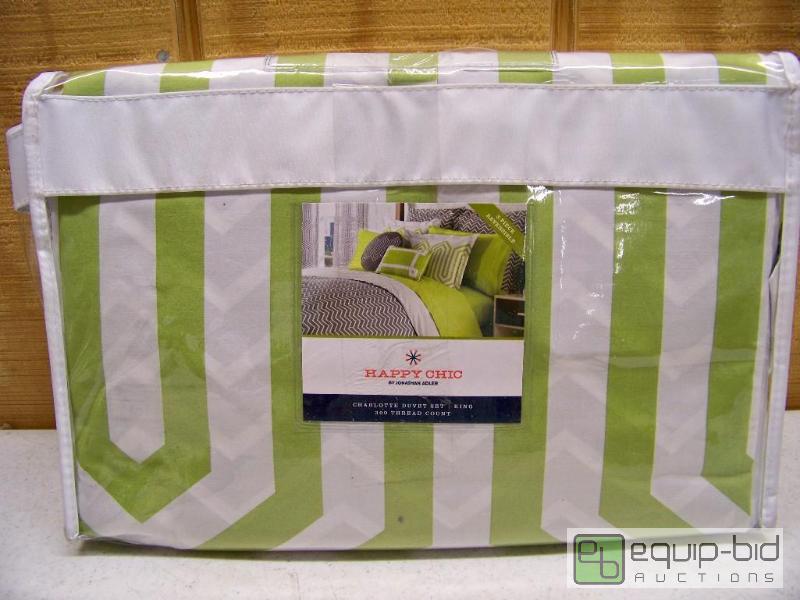 lot 1193 image: Happy Chic by Jonathan Adler King Duvet Set