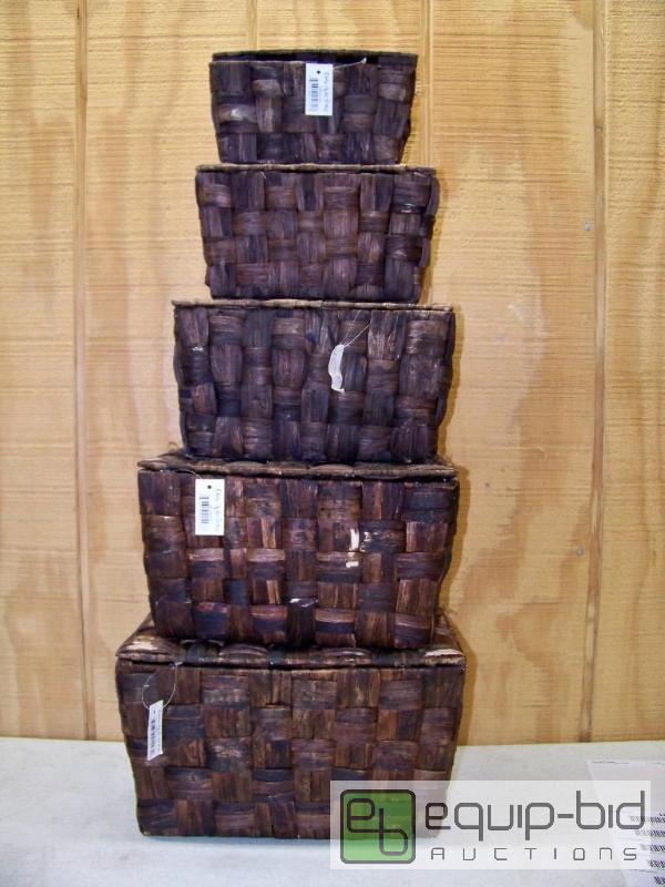 lot 1222 image: Set of 5 Nesting Baskets
