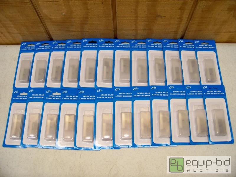 lot 1245 image: 24 Packages of 10 Replacement Utility Knife Blades