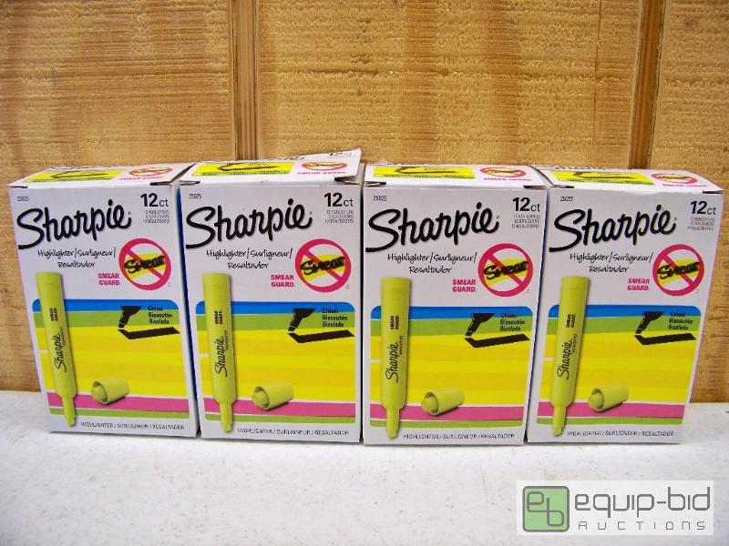 lot 1256 image: 4 Boxes of 12 Sharpie Highlighters