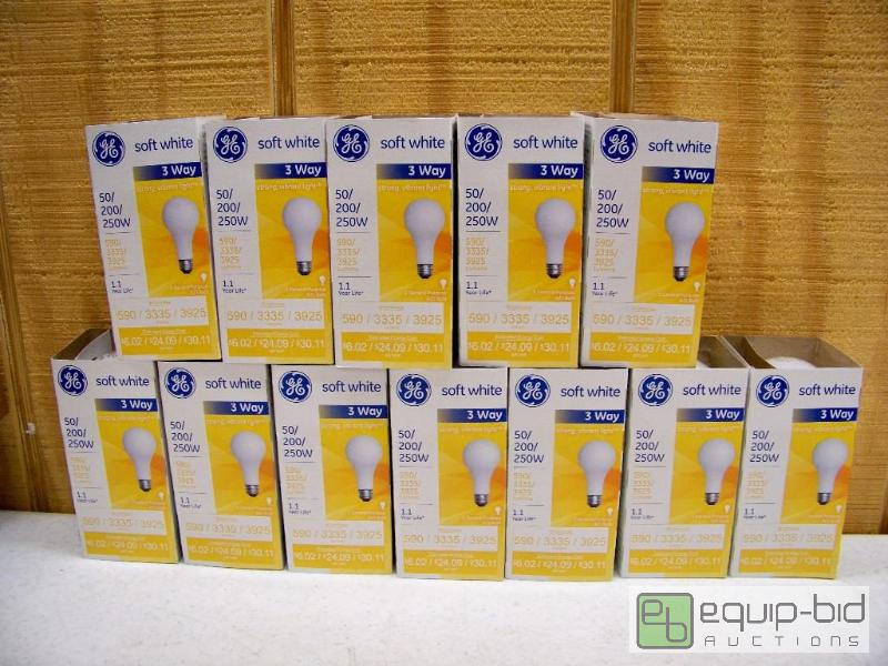 lot 1299 image: 12 GE Soft White 3 Way Bulbs