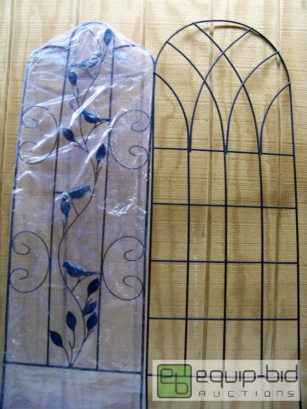 lot 1429 image: 2 Garden Trellace 4 Metal