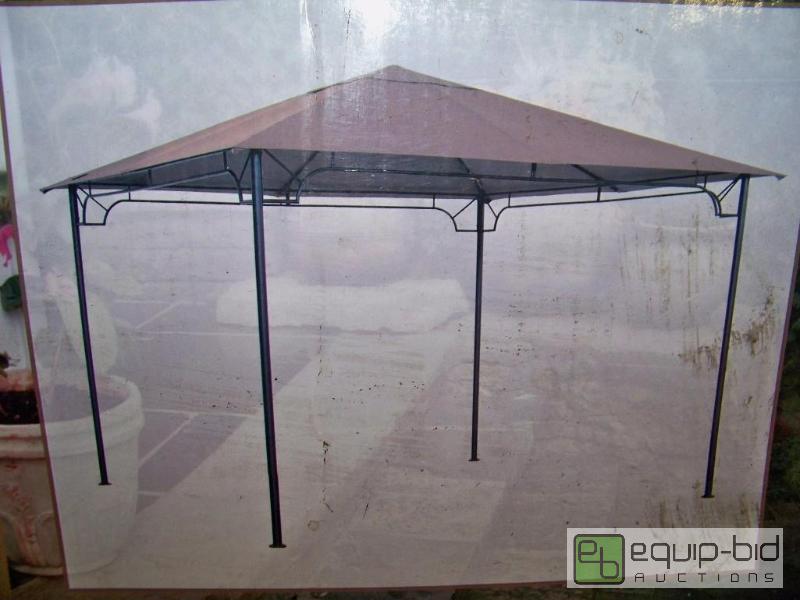 lot 1473 image: Living Accents 10 x 10 Gazebo