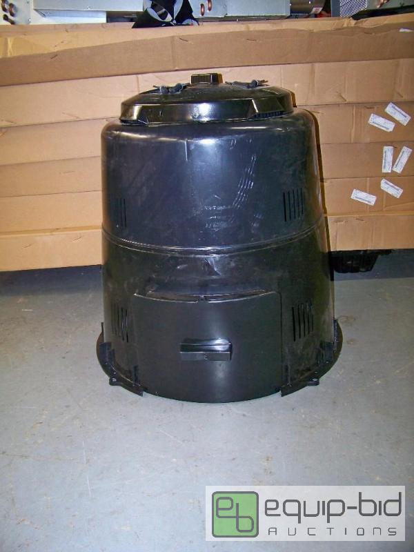 lot 1490 image: Earth Machine Backyard Compost Bin