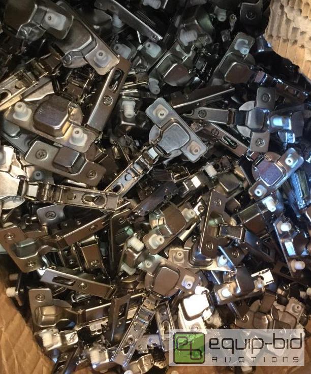 lot 3089 image: Salice&nbsp110 Degree Hinge&nbspDowel Full ...
