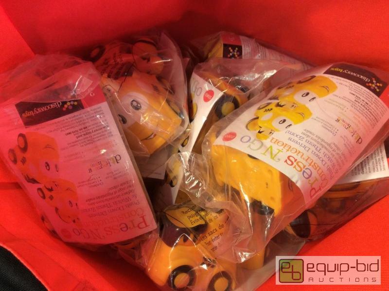 lot 3113 image: Discovery Toys Press N Go Cement &amp Dump T...