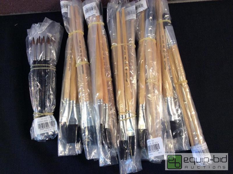 lot 3126 image: Crayola Brushes  Series 178 Crayola Black Tem...