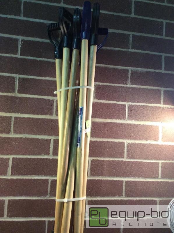 lot 3164 image: Shovel Handles  Quantity 9 Color &nbspBlue...