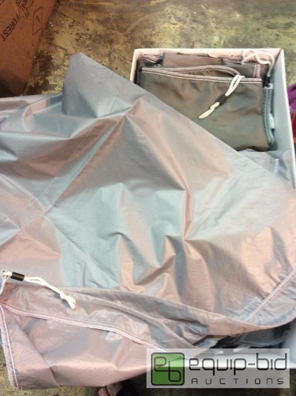 lot 3166 image: Laundry Bag w Draw String  Quantity 25 Col...
