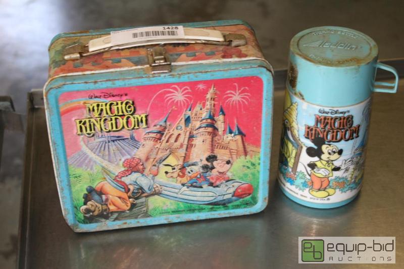 lot 1428 image: Vintage Disneys Magic Kingdom Lunch box and ...