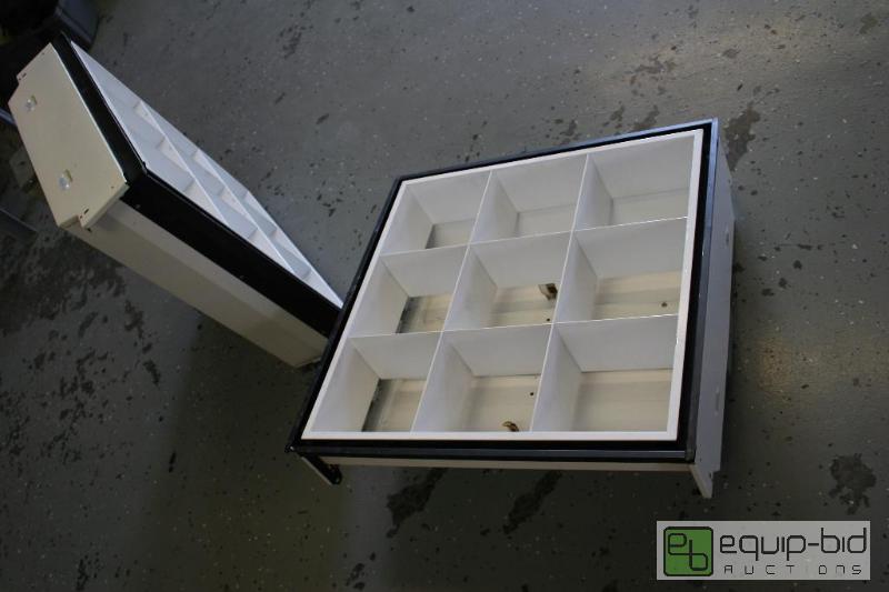 lot 1441 image: Lot contains 2 2x2x8&quot commercial fluo...