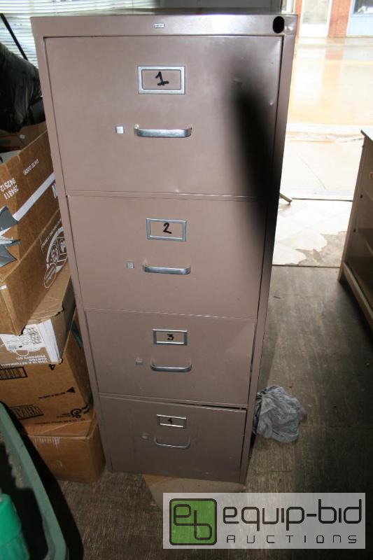 lot 1467 image: Metal 4-drawer file cabinet 52&quot tall 26....