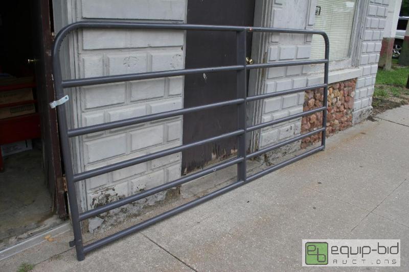 lot 1478 image: 10 CountyLine metal gate...