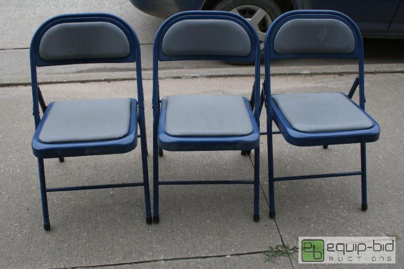 lot 1483 image: Lot includes set of 3 fold-out chairs 30&quo...