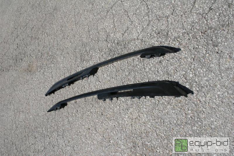 lot 1602 image: Subaru Cargo Rails approx 61&quot-62&quot...