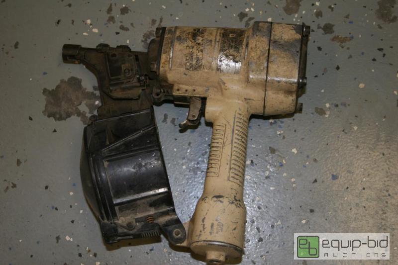 lot 1613 image: Unknown Brand Nail gun, Max 115PSIG Mode...