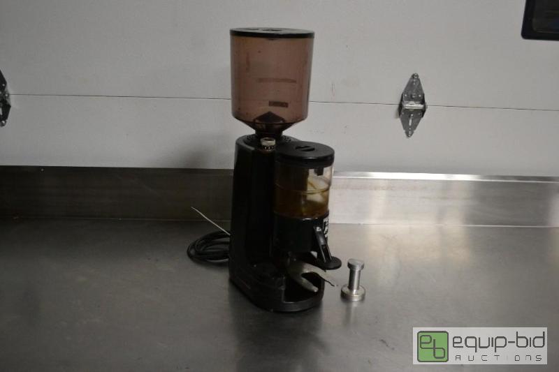 lot 110 image: Nuova Simonelli Coffee Grinder110V...