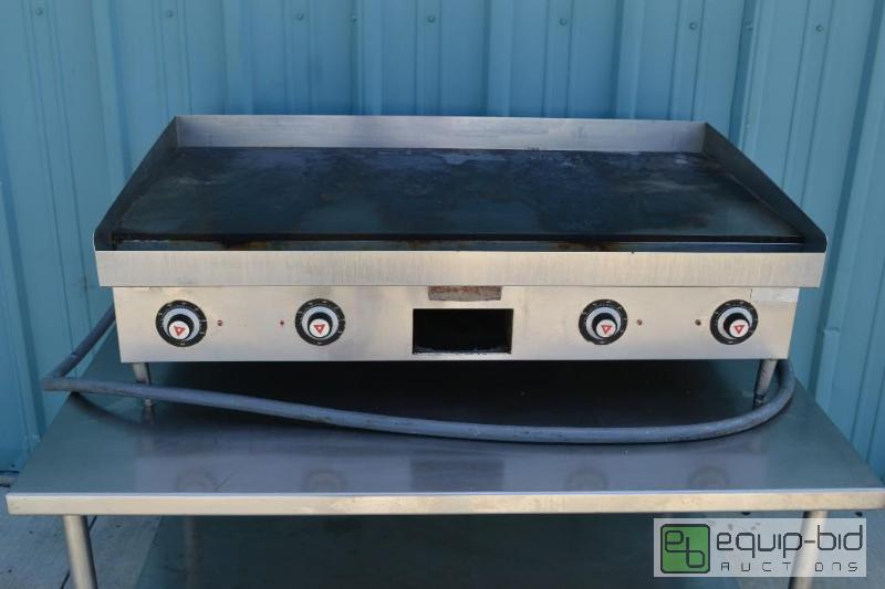 lot 34 image: Vulcan 4 Flat Top GrillModel #HEG48D-1Serial...