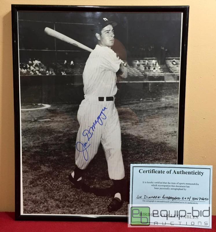 lot 1001 image: JOE DIMAGGIO AUTHENTIC AUTOGRAPH 11 X 14 FRAMED PHOTO  WITH CERTIFICATE OF AUTHENTICITY